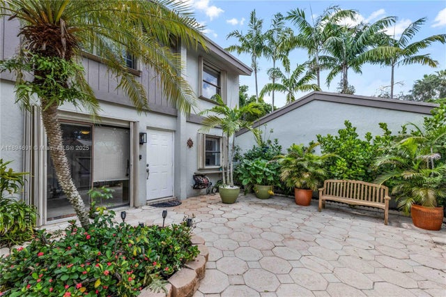 4 of 17 - 10500 Sw 112th Ave, Miami, FL
