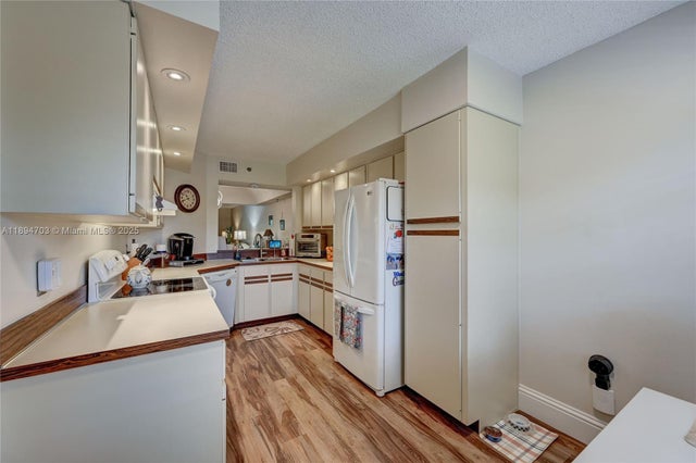 2 of 26 - 23344 Carolwood Ln 303, Boca Raton, FL
