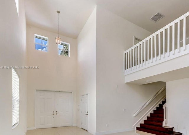 3 of 11 - 6950 Nw 104th Ct, Doral, FL