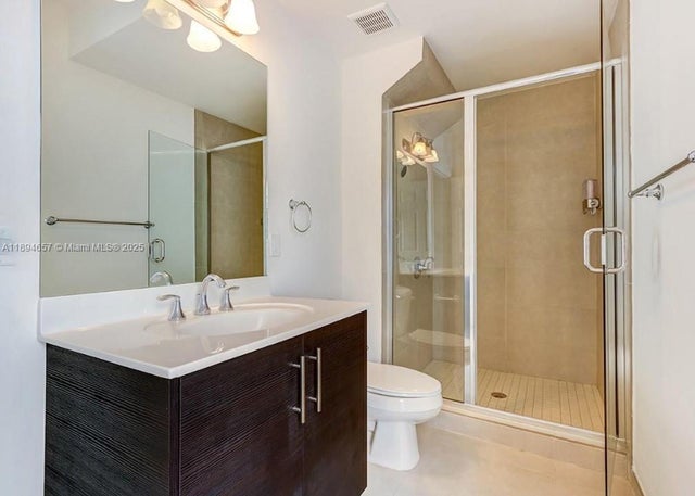 5 of 11 - 6950 Nw 104th Ct, Doral, FL