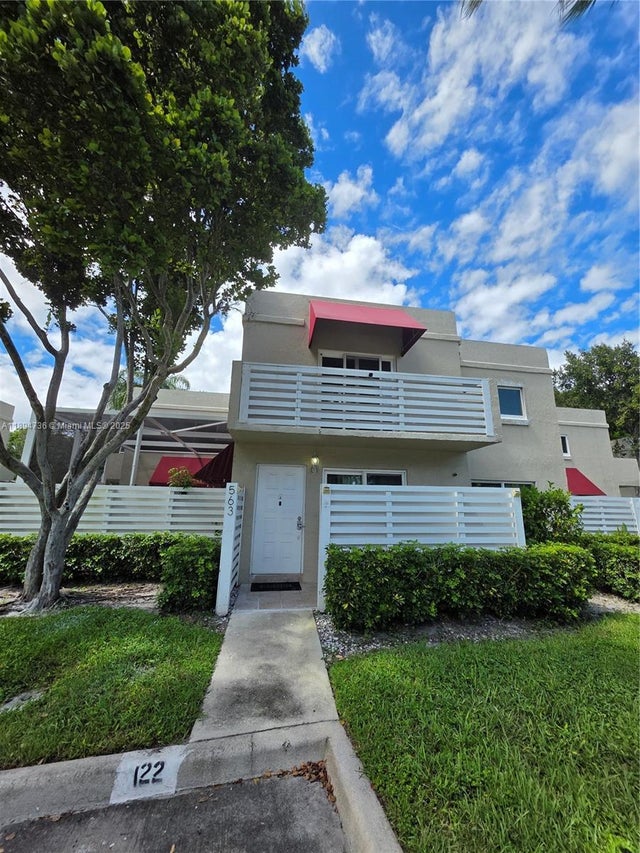 5 of 30 - 563 Nw 98th Ave, Plantation, FL