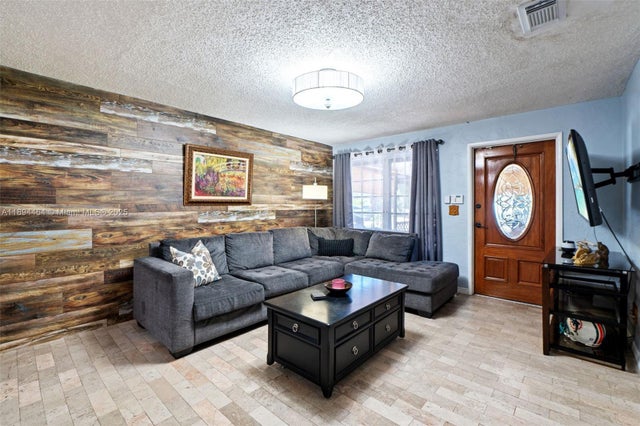 5 of 28 - 5614 Hope St, Hollywood, FL