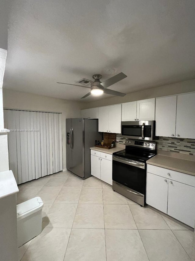5 of 20 - 775 Crystal Lake Dr, Deerfield Beach, FL