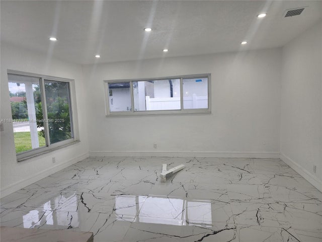 5 of 14 - 418 Nw 8th Ave, Boynton Beach, FL