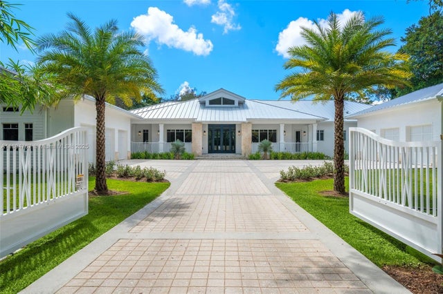 1 of 41 - 7900 Sw 118th St, Pinecrest, FL