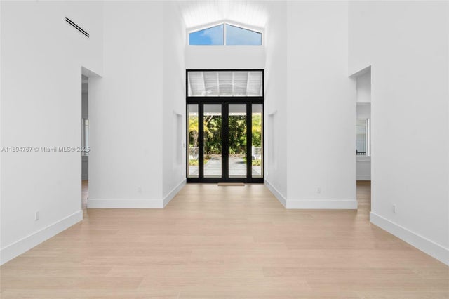 4 of 41 - 7900 Sw 118th St, Pinecrest, FL