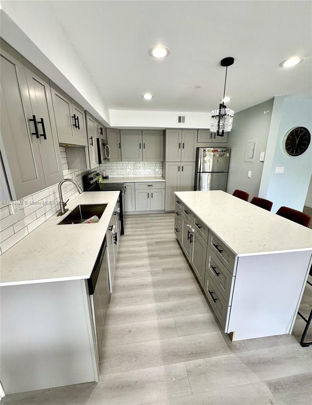 2 of 18 - 400 Diplomat Pkwy 410, Hallandale Beach, FL