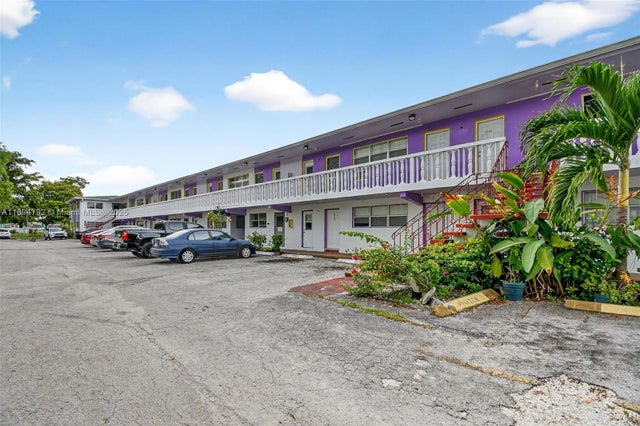 1 of 22 - 245 Ne 191st St 3022, Miami, FL