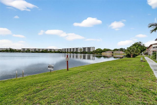 5 of 22 - 245 Ne 191st St 3022, Miami, FL