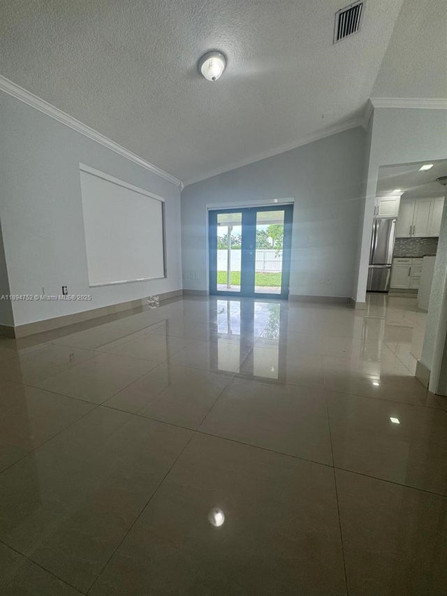 3 of 19 - 14213 Sw 152nd Ter, Miami, FL