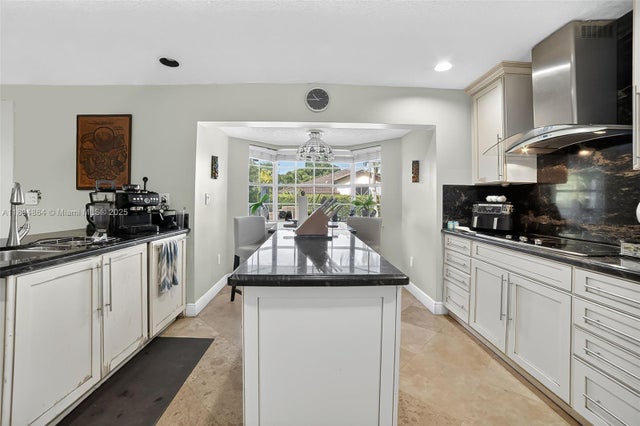 4 of 47 - 14606 Sw 153rd Pl, Miami, FL