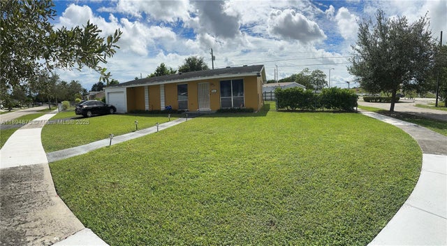 2 of 12 - 10610 Sw 204th Ter, Cutler Bay, FL