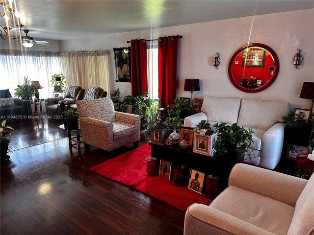 3 of 12 - 10610 Sw 204th Ter, Cutler Bay, FL