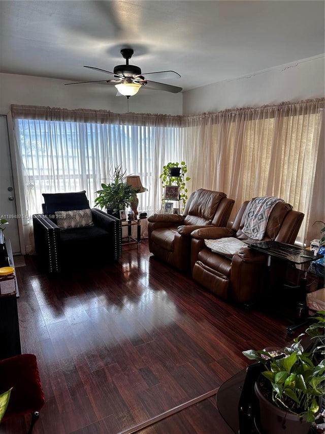 4 of 12 - 10610 Sw 204th Ter, Cutler Bay, FL