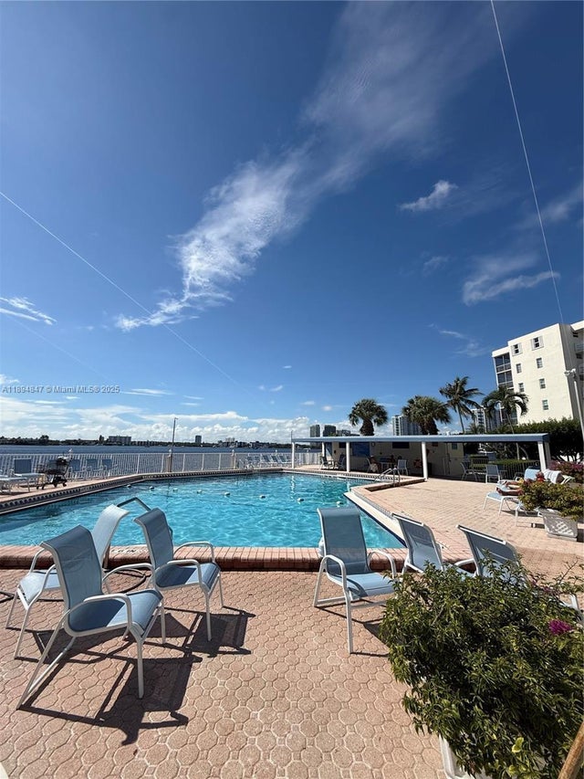 3 of 5 - 3010 Marcos Dr R310, Aventura, FL