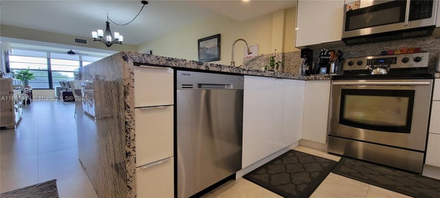 4 of 40 - 1530 Whitehall Dr 405, Davie, FL