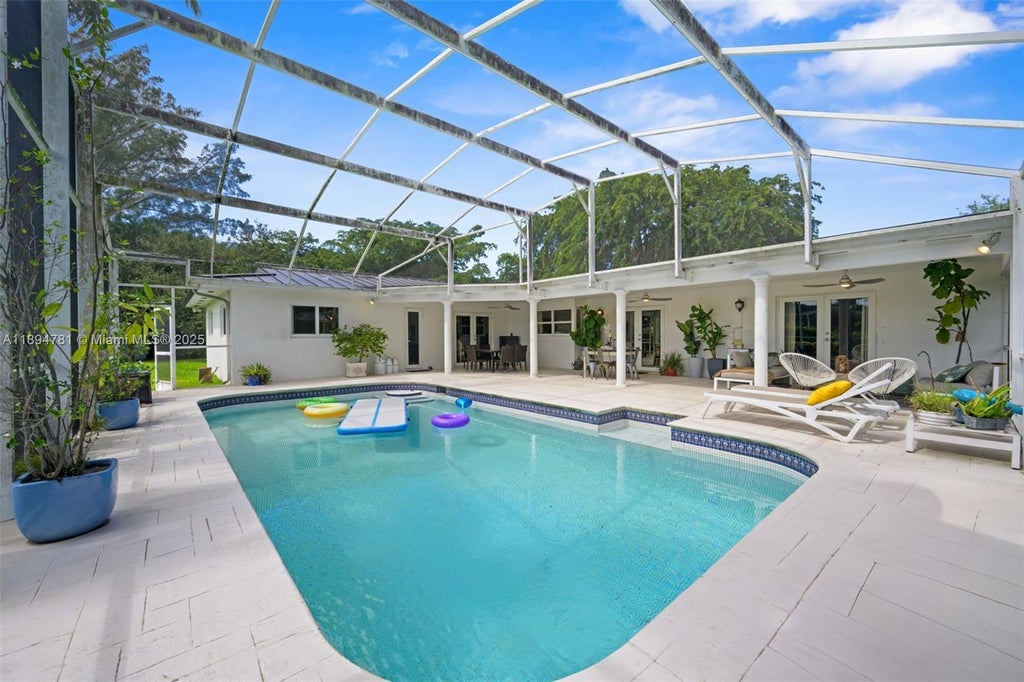 8330 Sw 171st St, Palmetto Bay