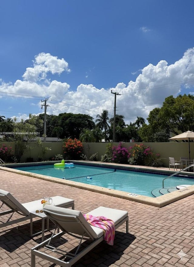 1 of 8 - 1425 Arthur St 403a, Hollywood, FL