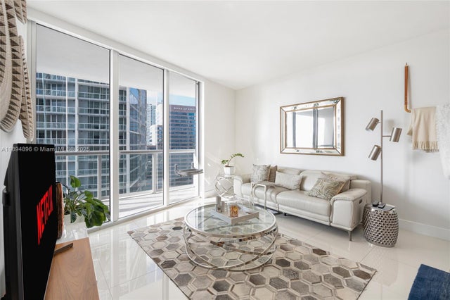 4 of 24 - 475 Brickell Ave 3111, Miami, FL