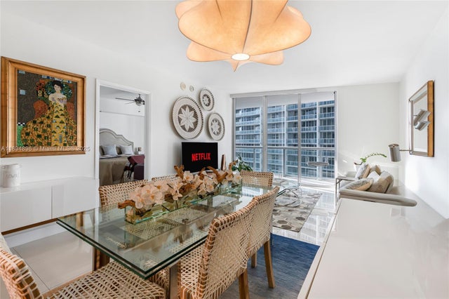 5 of 24 - 475 Brickell Ave 3111, Miami, FL