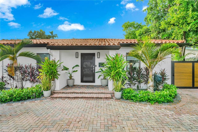 4 of 41 - 430 Cardinal St, Miami Springs, FL