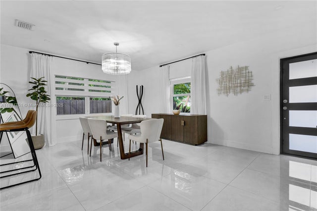 5 of 41 - 430 Cardinal St, Miami Springs, FL