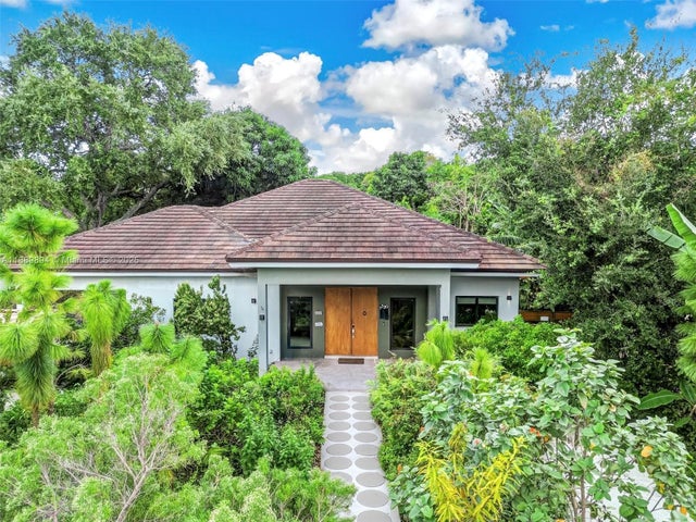 2 of 50 - 1320 Ne 138th St, North Miami, FL