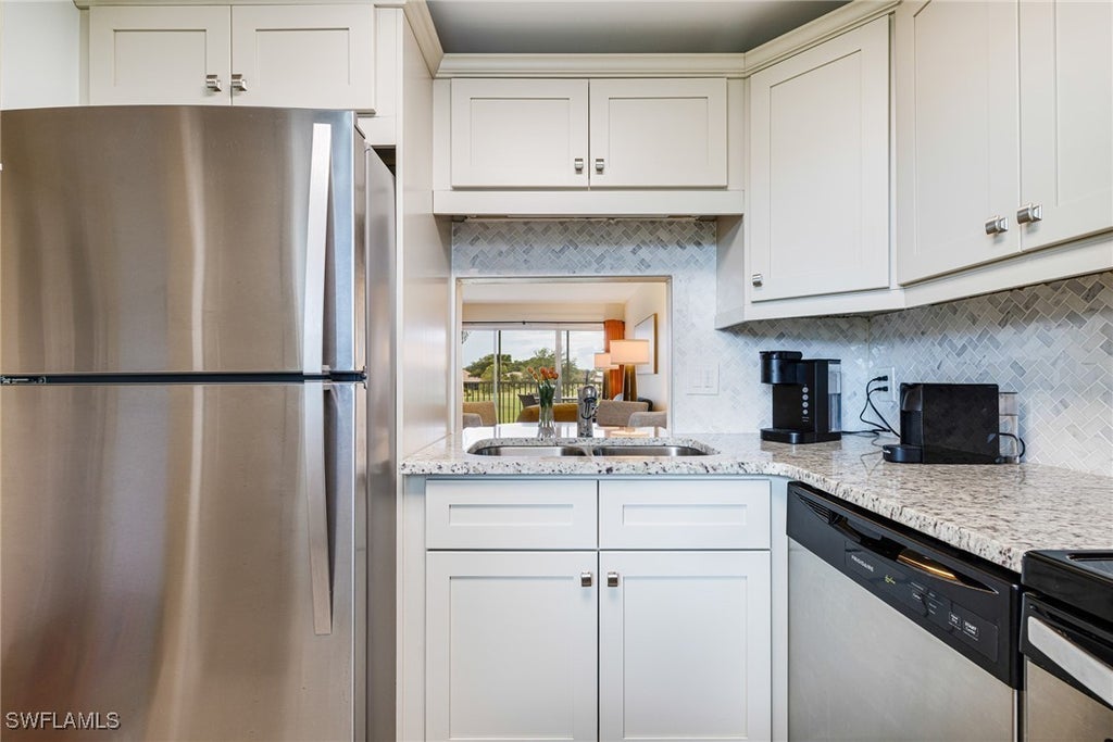 1724 Pine Valley Dr 213, Fort Myers