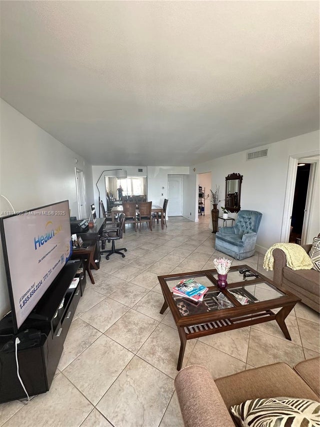 4 of 21 - 100 Bayview Dr 601, Sunny Isles Beach, FL