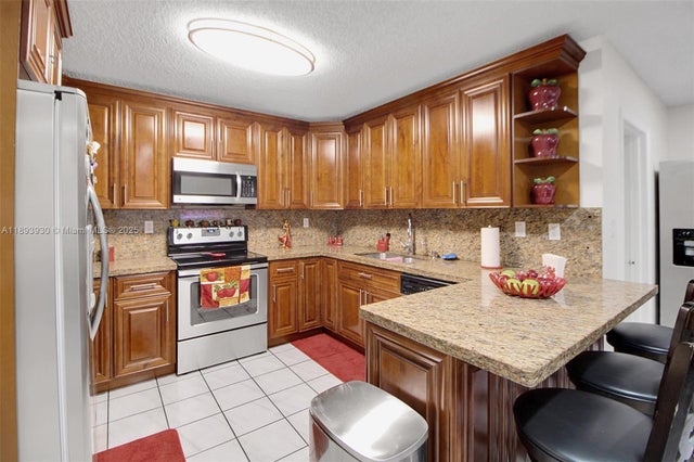 4 of 34 - 13246 Sw 9th Ter, Miami, FL