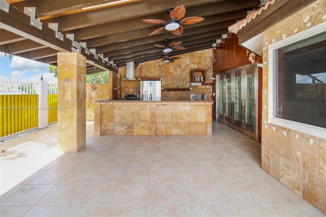 4 of 40 - 8416 Nw 201st St, Hialeah, FL