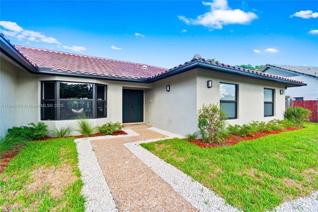 5 of 68 - 1005 Nw 99th Ave, Plantation, FL