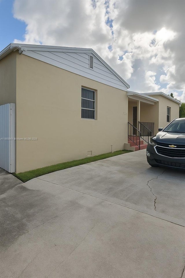 3 of 30 - 6240 Sw 20th Ter, Miami, FL