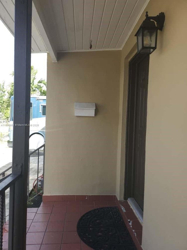5 of 30 - 6240 Sw 20th Ter, Miami, FL