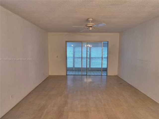 4 of 30 - 1201 Hillcrest Ct 302, Hollywood, FL