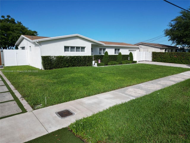 3 of 29 - 17500 Nw 82nd Ct, Hialeah, FL
