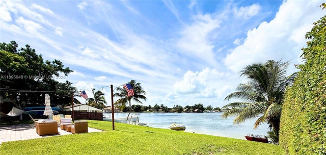 5 of 29 - 17500 Nw 82nd Ct, Hialeah, FL