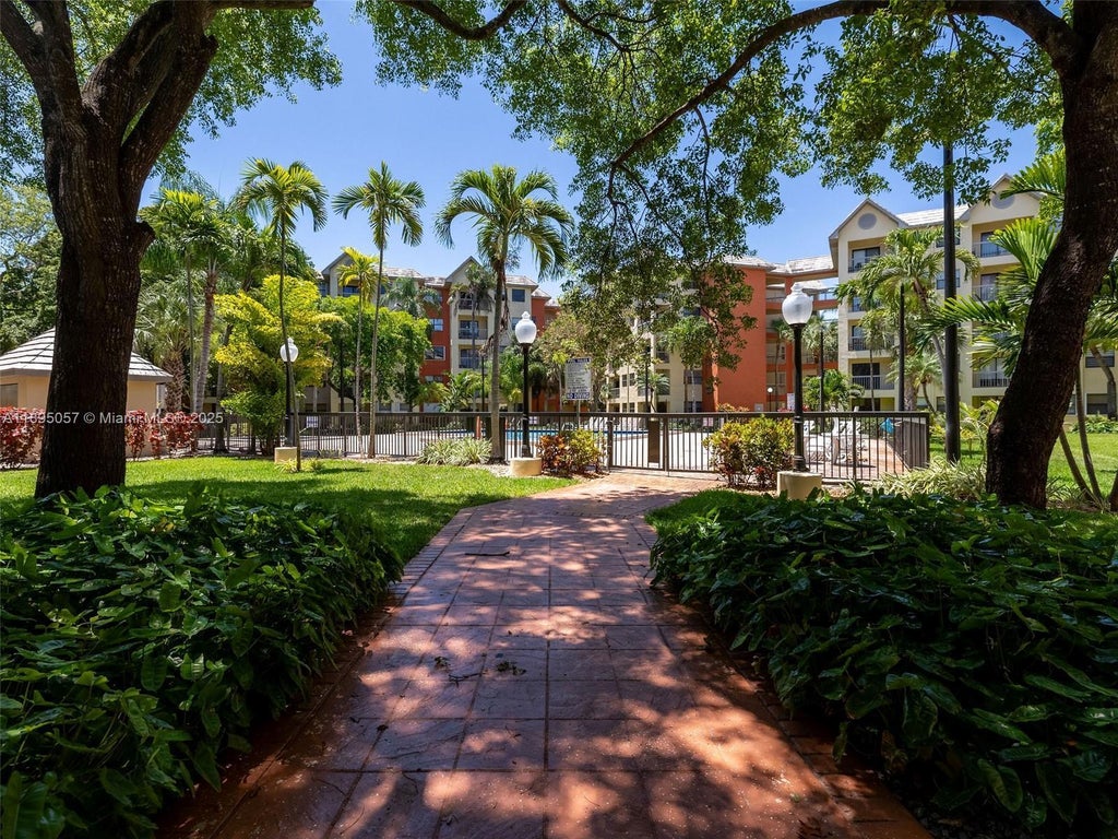 N/A, Doral