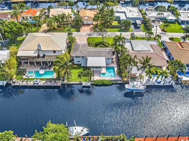 2 of 60 - 2141 Ne 18th Ave, Wilton Manors, FL