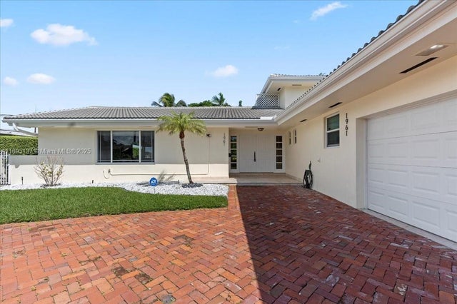 2 of 49 - 1961 Ne 188th St, Miami, FL