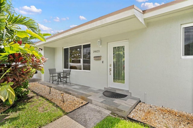 2 of 7 - 14621 Nw 13th Rd, Miami, FL