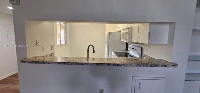 5 of 22 - 3204 Glenmoor Dr 3204, West Palm Beach, FL