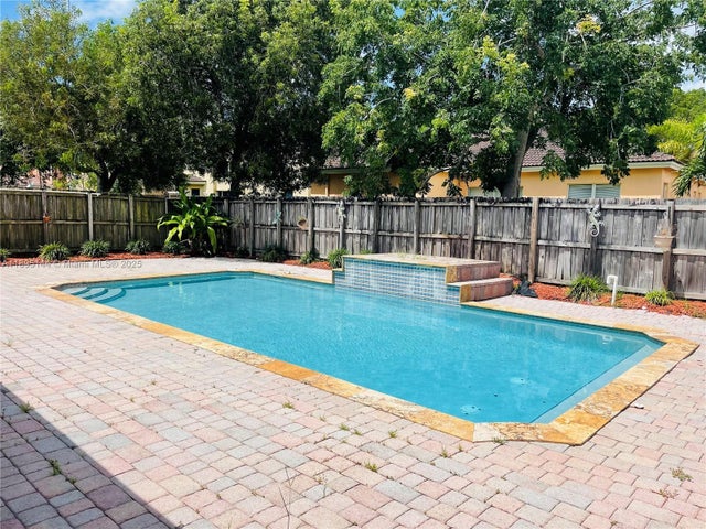 2 of 10 - 1750 Se 19th Ave, Homestead, FL