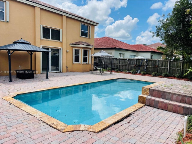 3 of 10 - 1750 Se 19th Ave, Homestead, FL