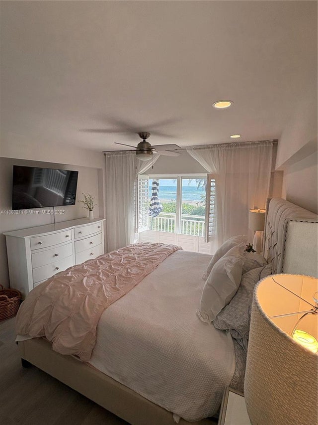 4 of 18 - 901 S Surf Rd 208, Hollywood, FL