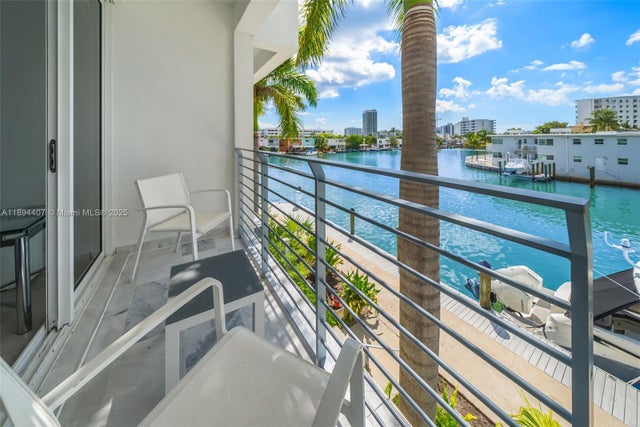 2 of 52 - 33 N Shore Dr 33, Miami Beach, FL
