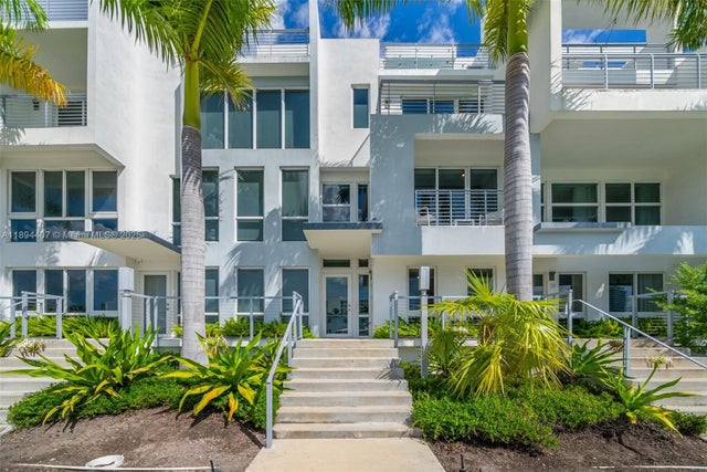 4 of 52 - 33 N Shore Dr 33, Miami Beach, FL