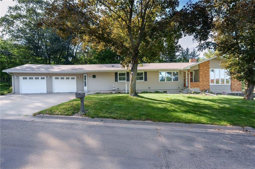 1011 11th Avenue E, Durand