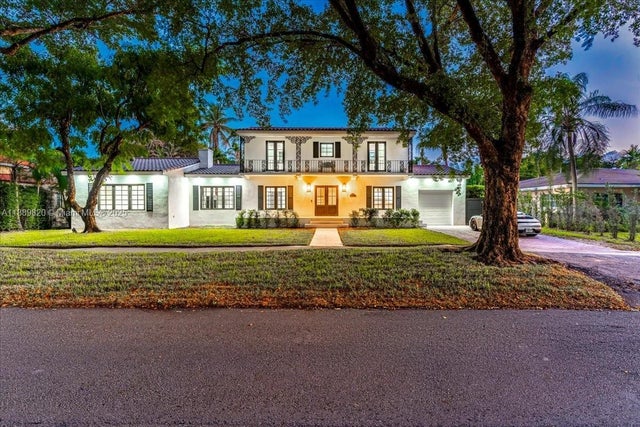 2 of 22 - 1426 Robbia Ave, Coral Gables, FL