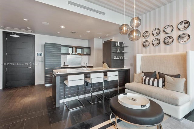 5 of 32 - 200 Biscayne Boulevard Way 5211, Miami, FL